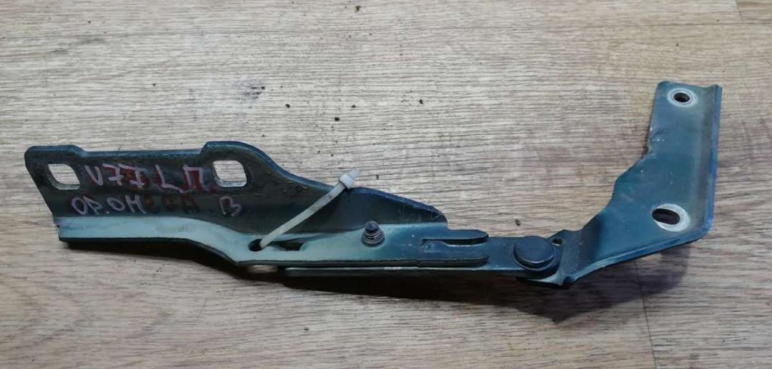 петля капота левая Opel Omega B 1998, 2.0 л., бензин, МКПП, седан - фото №1