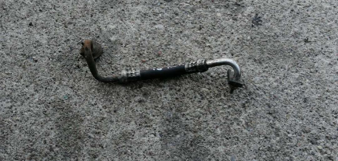 трубка кондиционера Renault Scenic 1 поколение 1998, 2.0 л., бензин, МКПП, минивэн - фото №1