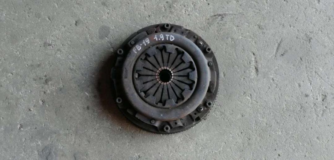 комплект сцепления Renault Scenic 1 поколение 1997, 1.9 л., дизель, МКПП - фото №1