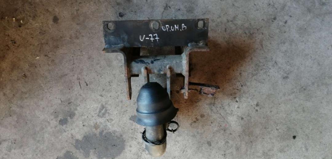 прицепное устройство (фаркоп) Opel Omega B 1998, 2.0 л., бензин, МКПП, седан - фото №1