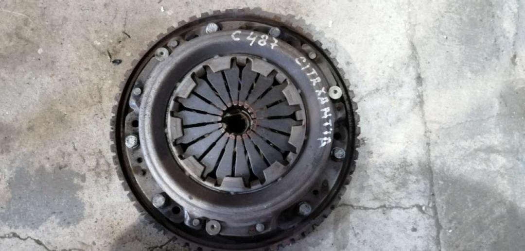 комплект сцепления Citroen Xantia 1 поколение 1996, 1.8 л., бензин, МКПП, хетчбэк 5 дв. - фото №1