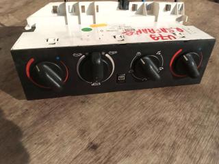 блок управления печки / климат-контроля Renault Safrane 1 поколение 1995, 2.0 л., бензин, хетчбэк 5 дв.