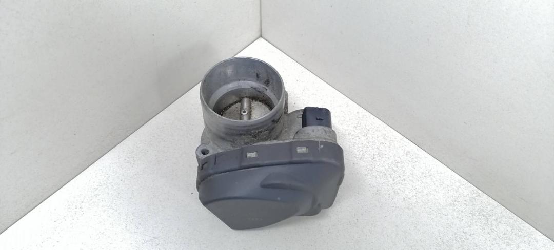 заслонка дроссельная SEAT Cordoba 3 поколение 2003, 1.6 л., бензин, 408238323, 408238002, 036133062A - фото №1