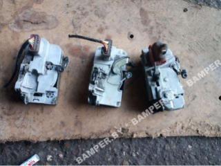 замок двери передней левой Peugeot 406 1 поколение [рестайлинг] 1999