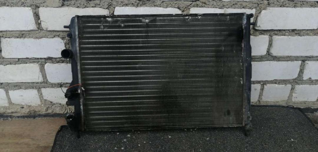 радиатор (основной) Renault Scenic 1 поколение 1998, 1.9 л., DTi, дизель, МКПП, минивэн - фото №1