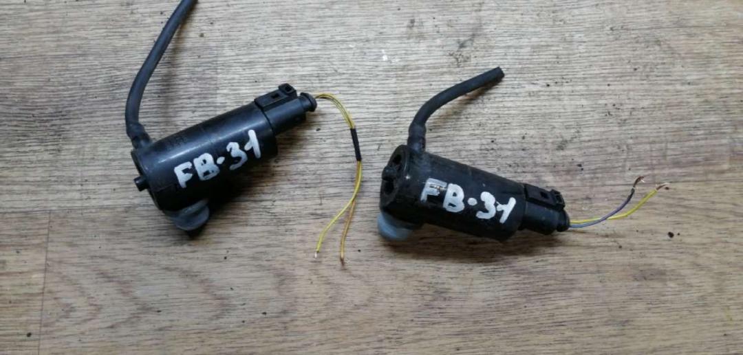 насос (моторчик) омывателя стекла Opel Agila 2 поколение (B) 2011, 1.0 л., бензин, МКПП - фото №1