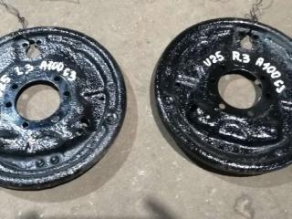 защитный кожух тормозного механизма Audi 100 C3 1989, 2.0 л., бензин, МКПП, седан