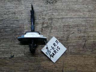 ограничитель открывания двери Toyota Yaris P1 2001, 1.0 л., бензин, МКПП, хетчбэк 5 дв.