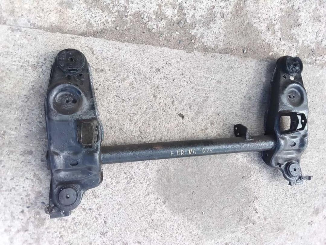 балка подвески задняя Fiat Marea 1 поколение 1999, 1.6 л., бензин, МКПП, хетчбэк 5 дв. - фото №1