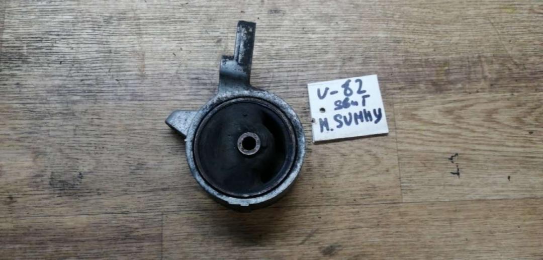 подушка крепления двигателя Nissan Sunny N14 1992, 1.6 л., бензин, МКПП, седан - фото №1