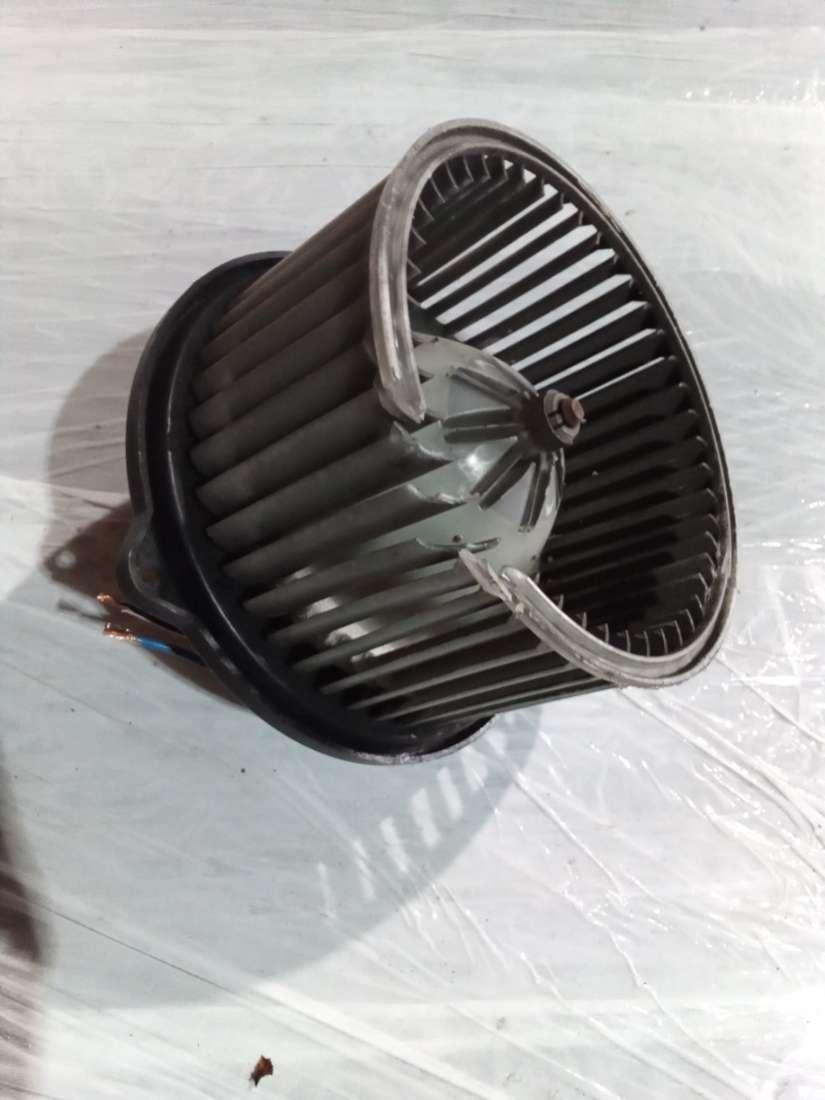 моторчик печки Mitsubishi Space Star 1 поколение 1998, 0130111191 - фото №1