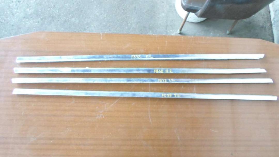 Молдинг стекла двери передней левой наружный Peugeot 607 1 поколение 2003 - фото №1