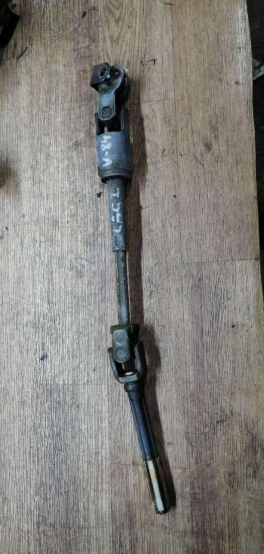 рулевой карданчик Renault Laguna 1 поколение 1997, 2.2 л., дизель, МКПП, хетчбэк 5 дв. - фото №1