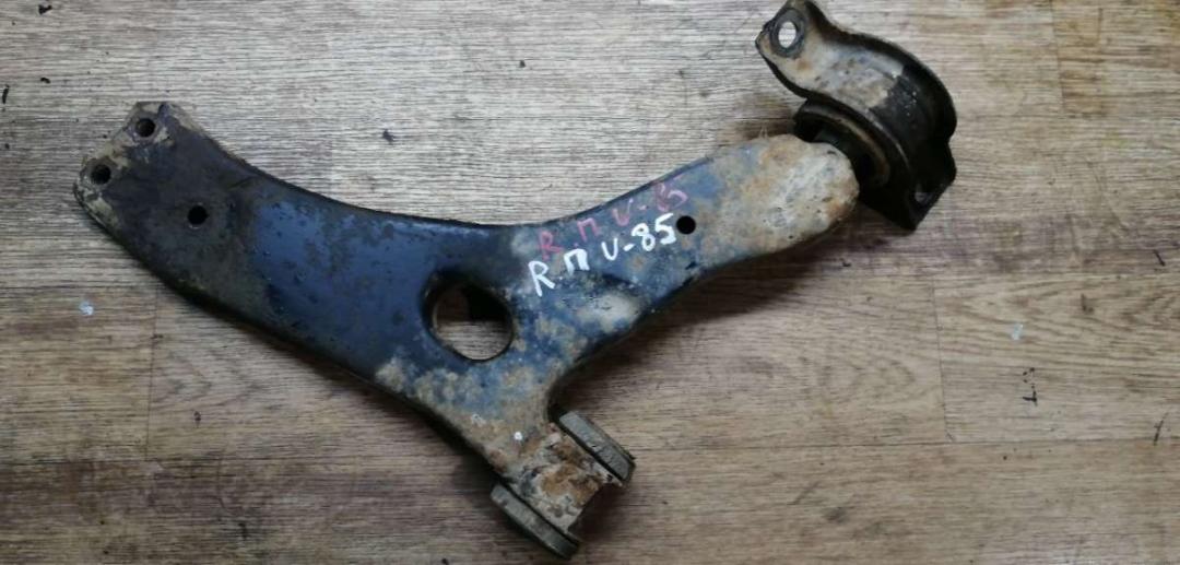 рычаг передний правый Ford Focus 1 поколение 1999, 1.6 л., бензин, МКПП, универсал - фото №1