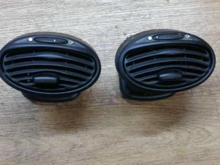 дефлектор обдува салона Ford Focus 1 поколение 1999, 1.6 л., бензин, МКПП, универсал