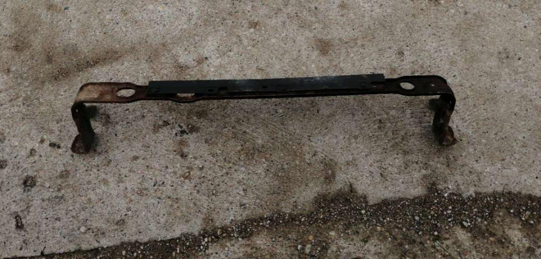 балка под радиатор Ford Focus 1 поколение 1999, 1.6 л., бензин, МКПП, универсал - фото №1