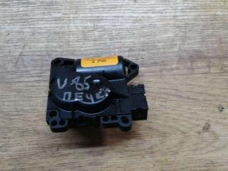 моторчик заслонки печки Ford Focus 1 поколение 1999, 1.6 л., бензин, МКПП, универсал