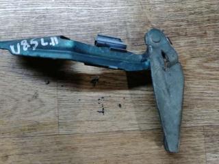 петля капота левая Ford Focus 1 поколение 1999, 1.6 л., бензин, МКПП, универсал