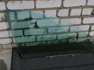 стекло двери передней правой Renault Laguna 1 поколение 1997, 2.2 л., дизель, МКПП, хетчбэк 5 дв.