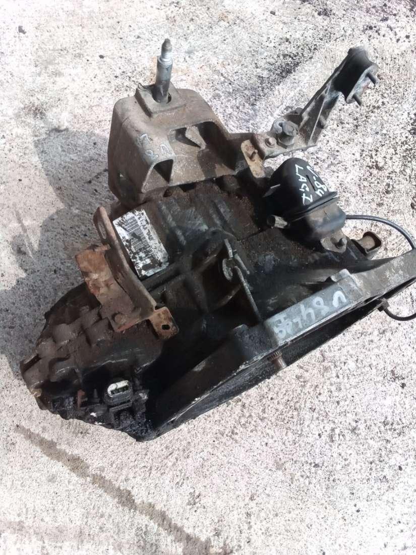 КПП механическая (МКПП) Renault Laguna 1 поколение 1997, 2.2 л., дизель, МКПП, хетчбэк 5 дв. - фото №1