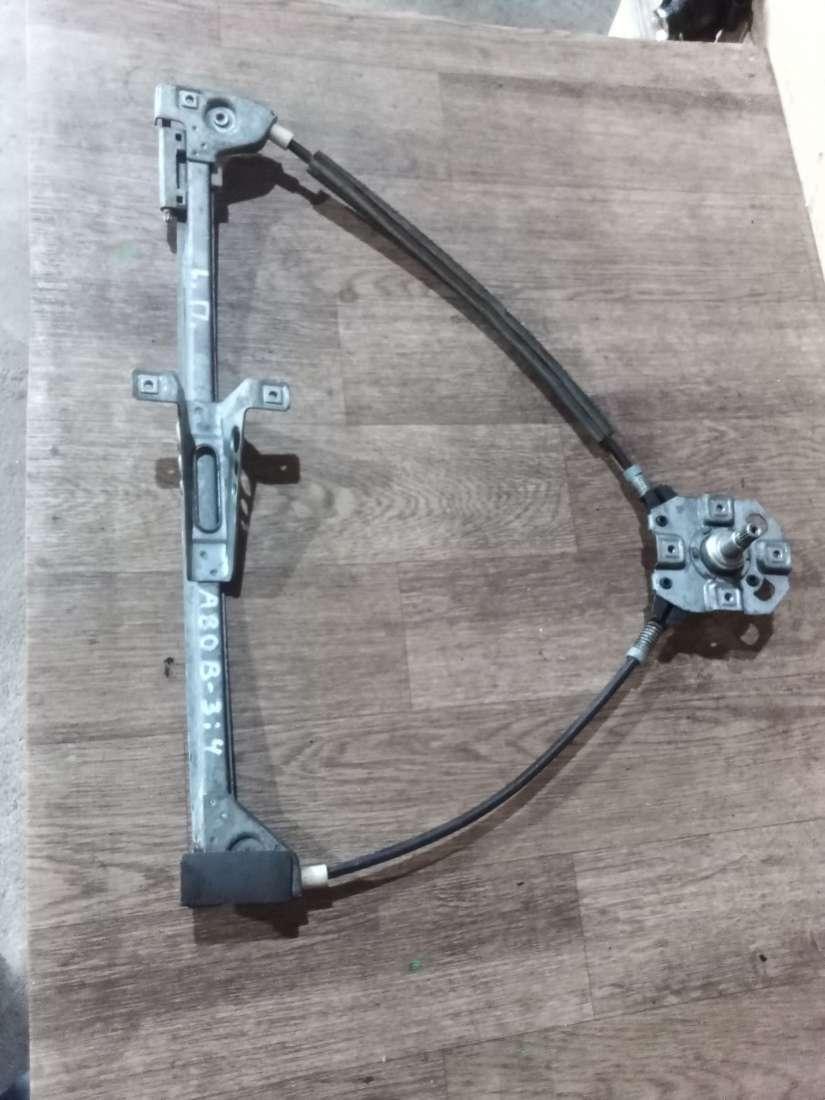 стеклоподъемник передний левый Audi 80 B4 1992, 1.8 л., бензин, седан - фото №1