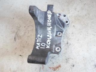 кронштейн компрессора кондиционера Daewoo Matiz M150 [рестайлинг] 2001, 1.0 л., бензин