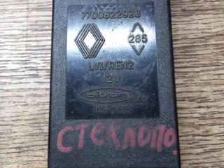 блок управления стеклоподъемниками Renault Laguna 1 поколение 1996, 1.8 л., бензин, МКПП, хетчбэк 5 дв., 7700822928