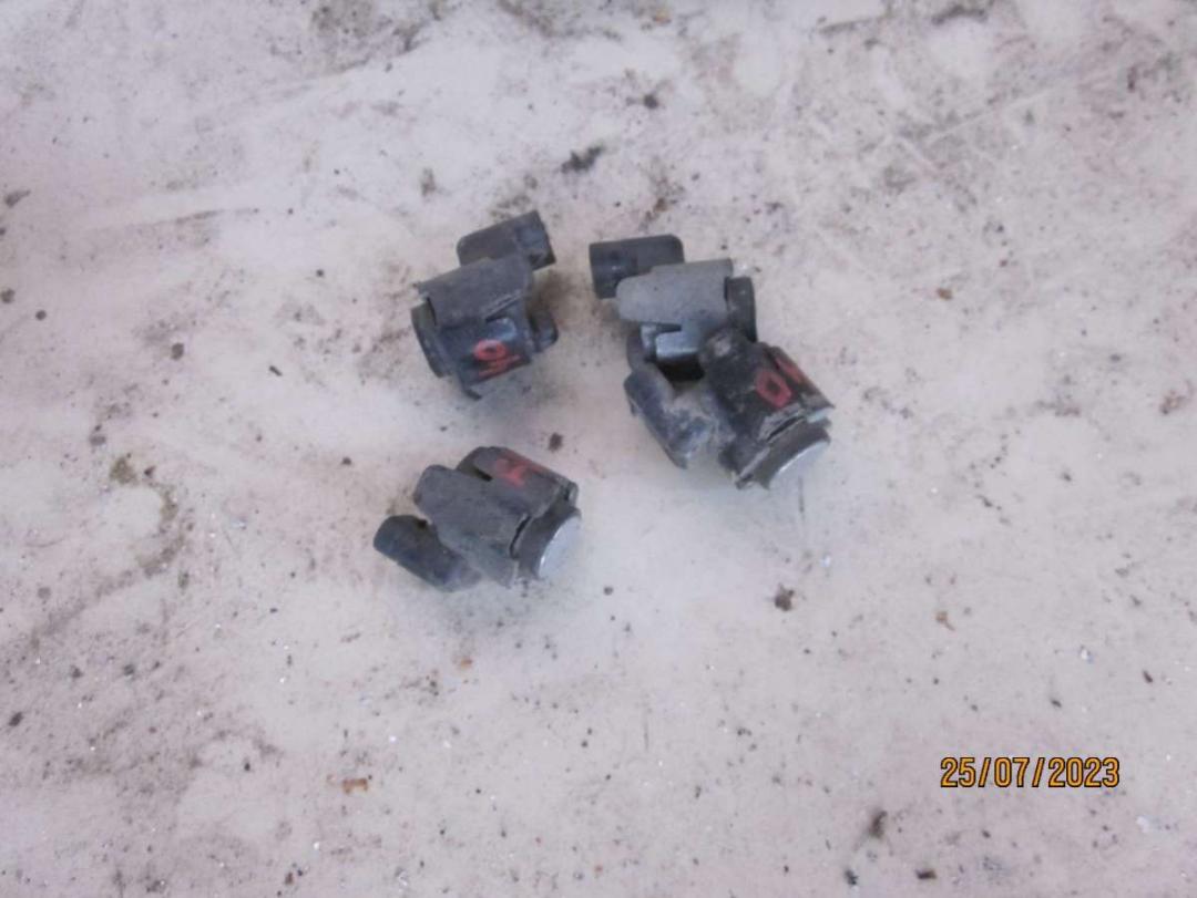 парктроник передний BMW 5 серия F07/F10/F11 2010, 3.0 л., дизель, АКПП, седан - фото №1