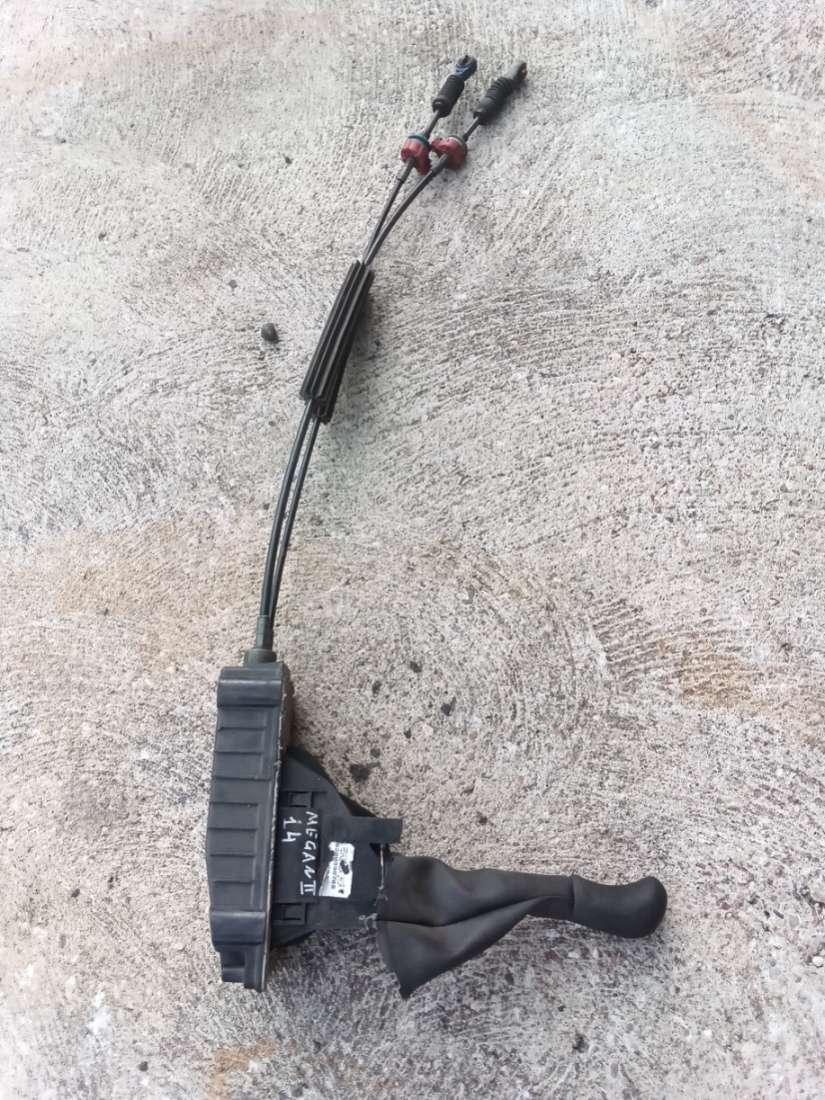 кулиса Renault Megane 2 поколение 2003, 1.4 л., бензин, 8200396768 - фото №1