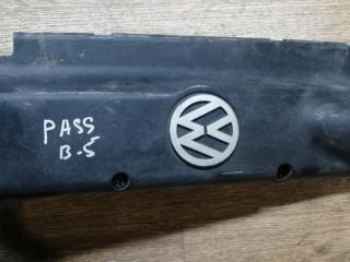 декоративная крышка двигателя Volkswagen Passat B5 1998, 1.6 л., бензин