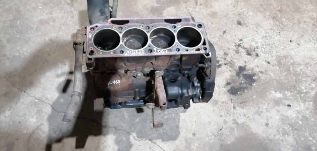 блок цилиндров Volvo 460 1 поколение 1994, 2.0 л., бензин, B20F - фото №1