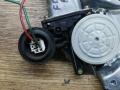 стеклоподъемник передний правый Toyota Yaris P1 2001, 1.0 л., бензин, МКПП, хетчбэк 5 дв. - фото №4