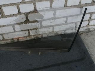 стекло двери передней левой Mitsubishi Galant 6 поколение 1990