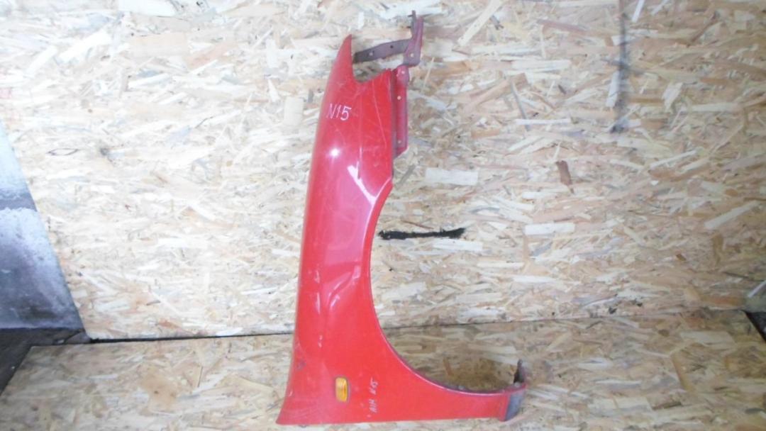 крыло переднее правое Nissan Almera N15 1999 - фото №1