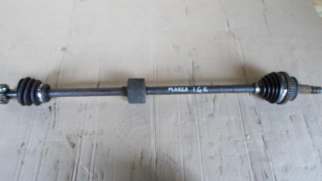 полуось передняя правая (приводной вал, ШРУС) Fiat Marea 1 поколение 1998, 1.6 л. - фото №1