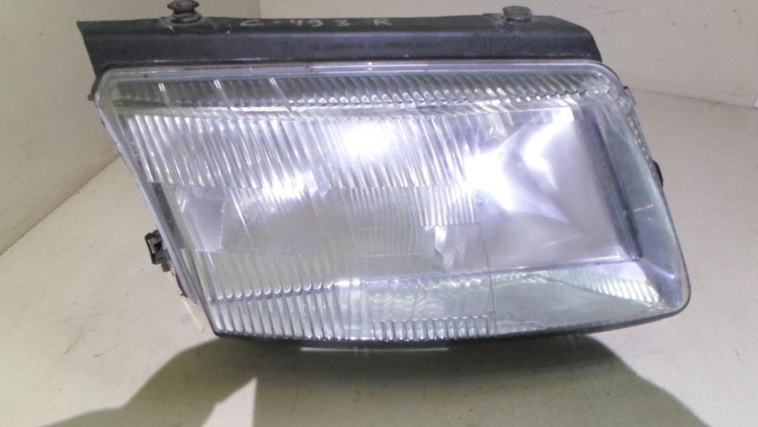 фара правая Volkswagen Passat B5 1998 - фото №1