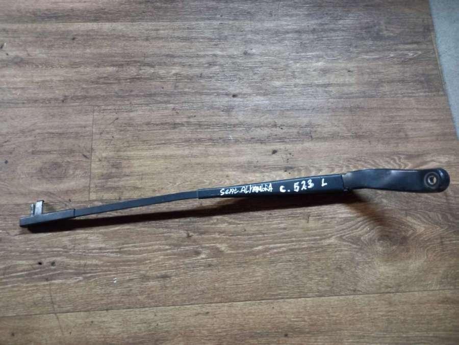 щеткодержатель (поводок стеклоочистителя, дворник) Volkswagen Sharan 1 restailing 2003, 1.9 л., дизель, МКПП, минивэн - фото №1