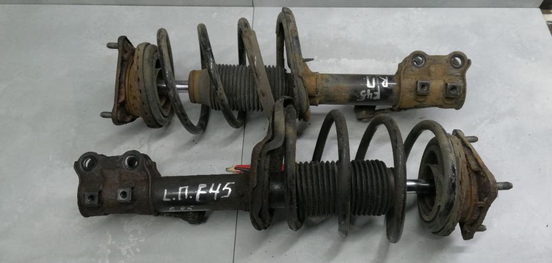 стойка передняя правая Hyundai i30 FD 2009, 1.6 л., дизель, хетчбэк 5 дв. - фото №1