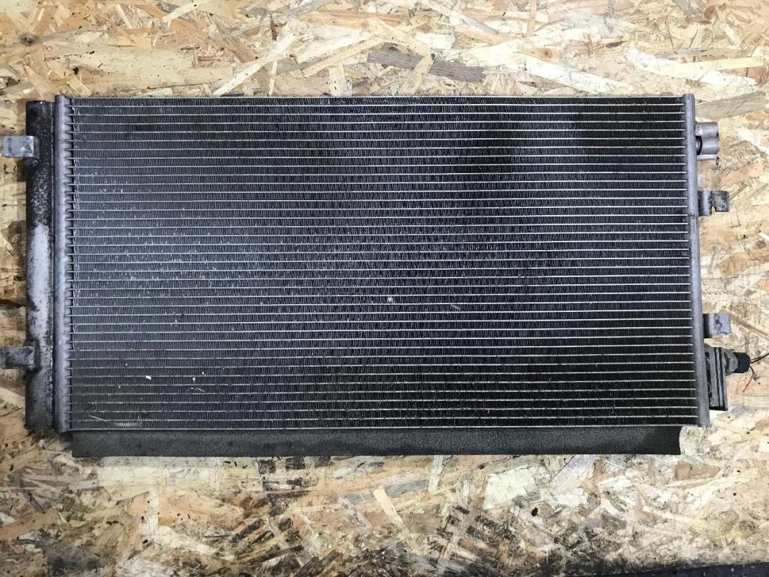 радиатор кондиционера Renault Laguna 3 поколение 2011, 1.5 л., дизель, МКПП, хетчбэк 5 дв. - фото №1