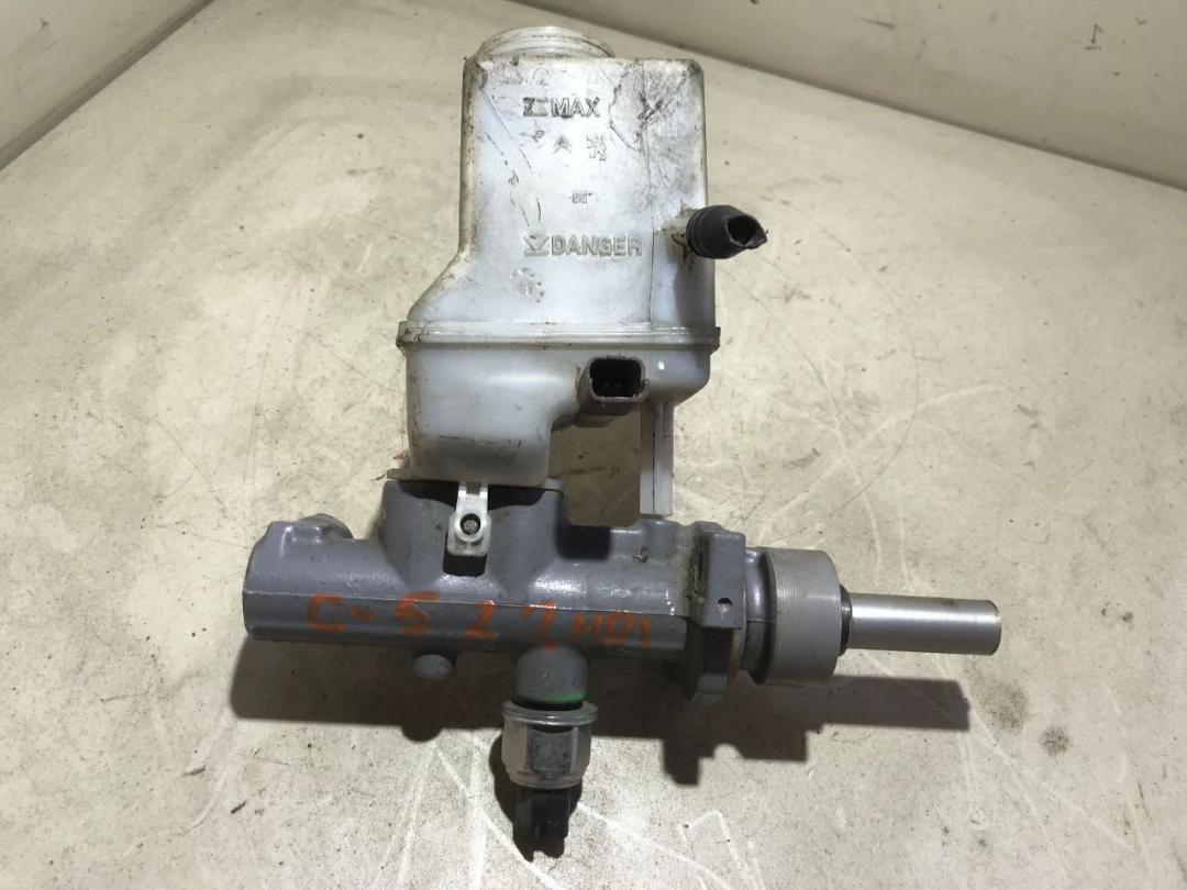 цилиндр тормозной главный Citroen C5 1 поколение 2002, 2.0 л., бензин, хетчбэк 5 дв. - фото №1