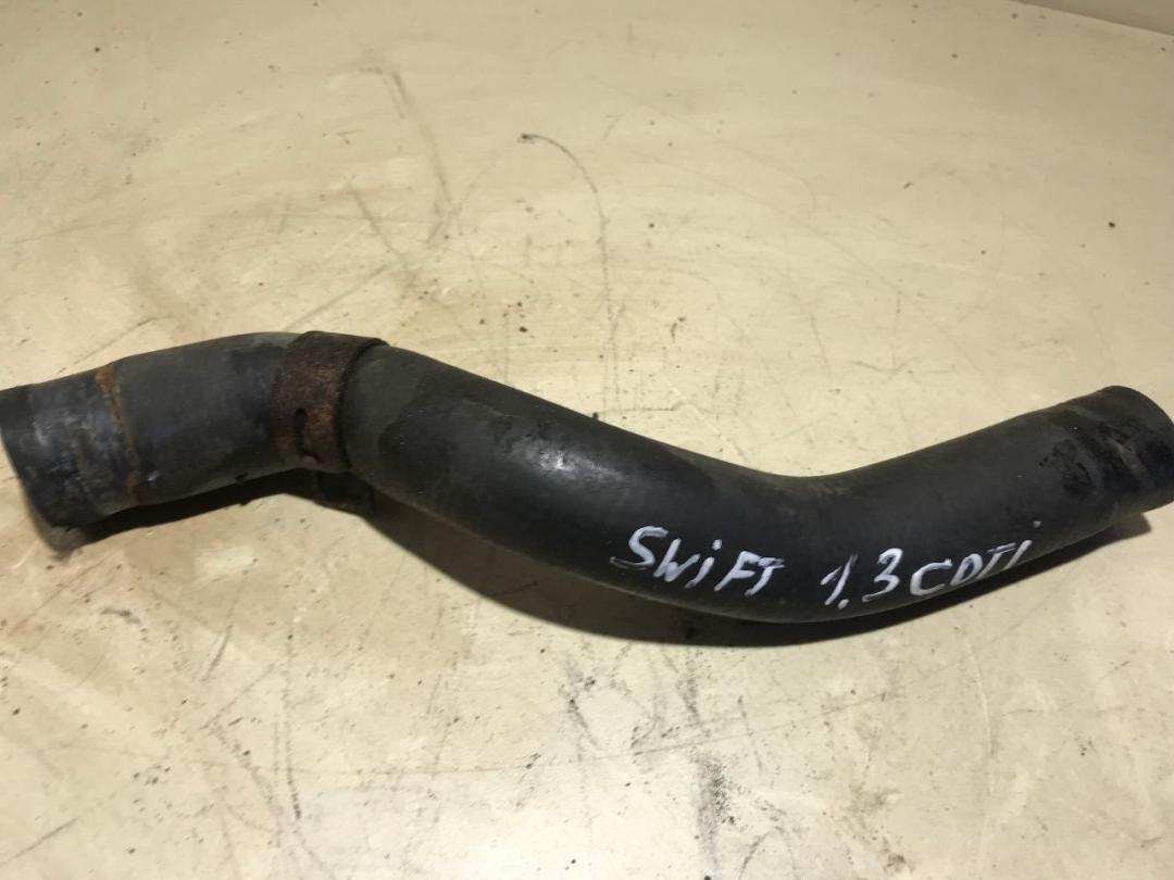 патрубок (трубопровод, шланг) Suzuki Swift 3 поколение 2006, 1.3 л., дизель - фото №1