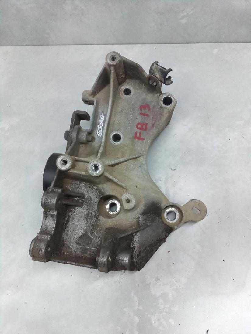 кронштейн генератора Dacia Logan 1 2014, 0.9 л., бензин, МКПП, универсал - фото №1