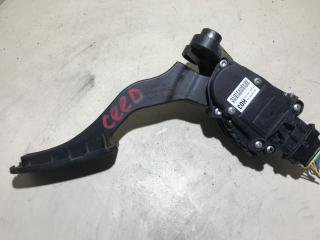 педаль Kia Ceed 1 поколение 2008, 1.6 л., дизель, хетчбэк 5 дв.