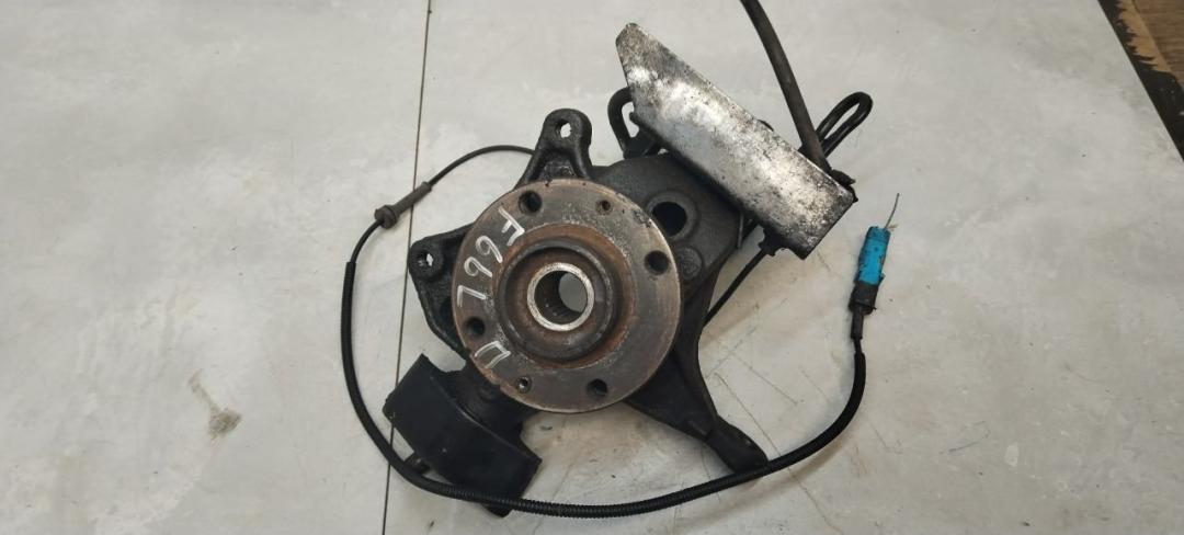 ступица передняя левая Citroen C5 1 поколение 2001, 2.0 л., HDi, дизель, МКПП, хетчбэк 5 дв. - фото №1