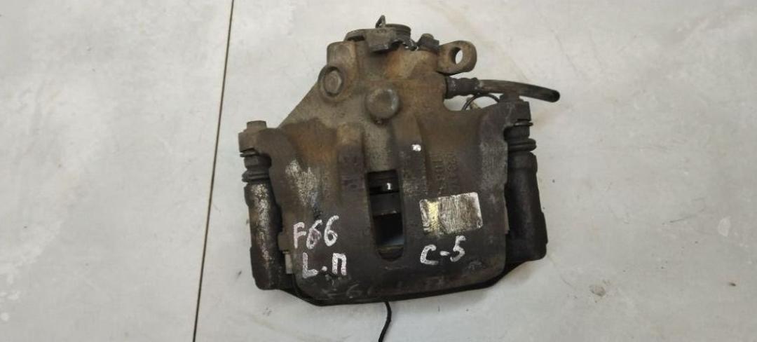 суппорт передний левый Citroen C5 1 поколение 2001, 2.0 л., HDi, дизель, МКПП, хетчбэк 5 дв. - фото №1