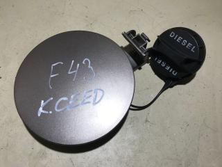 лючок топливного бака Kia Ceed 1 поколение 2008, 1.6 л., дизель, хетчбэк 5 дв.