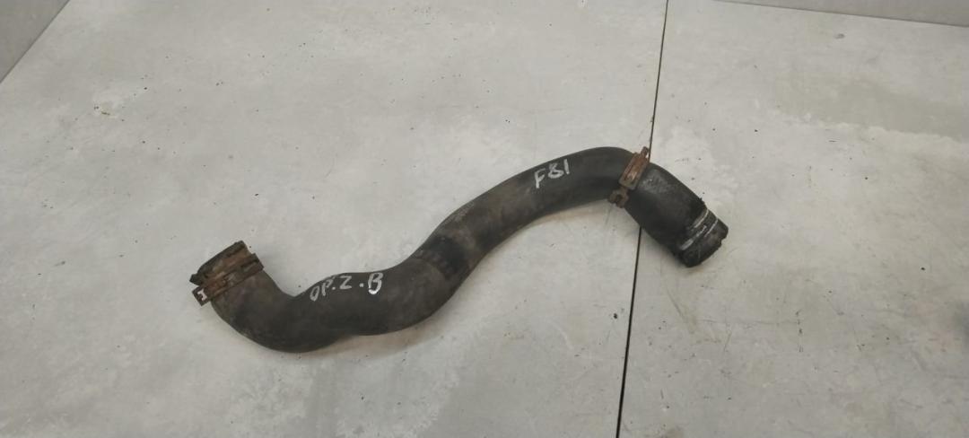 патрубок радиатора Opel Zafira B 2005, 1.8 л., бензин, МКПП, минивэн - фото №1