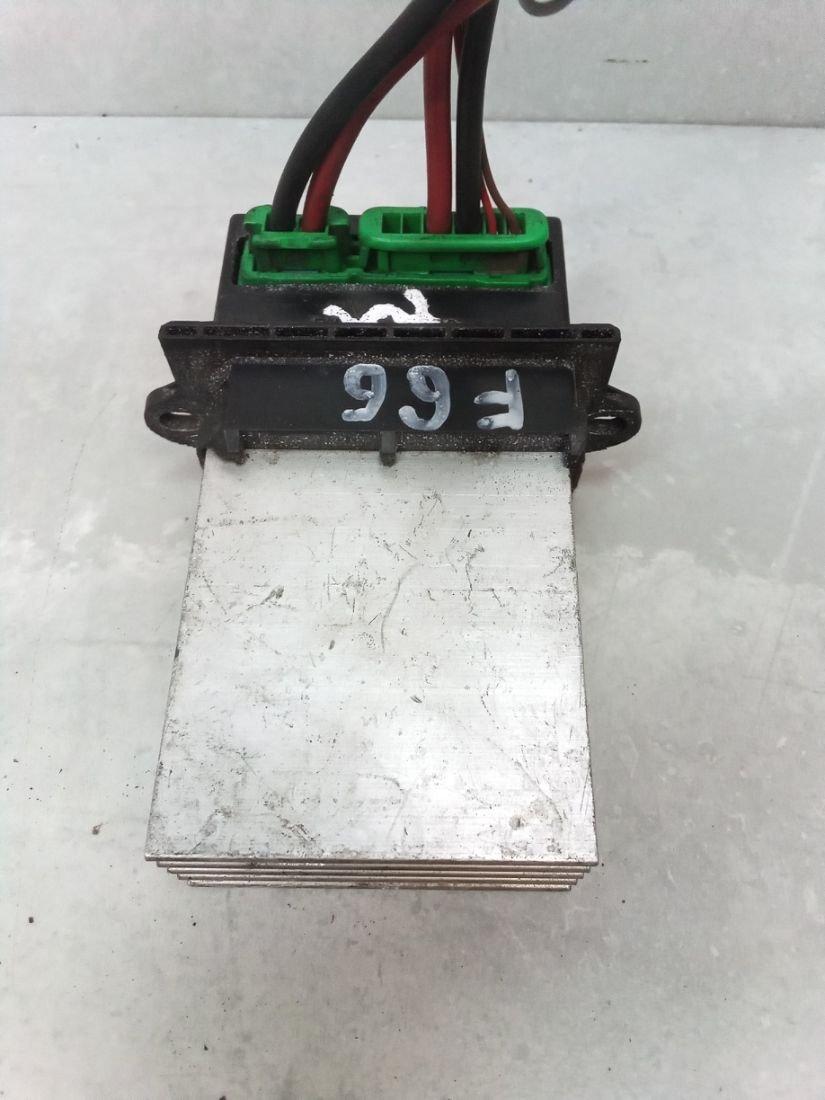 сопротивление печки Citroen C5 1 поколение 2001, 2.0 л., дизель, МКПП, хетчбэк 5 дв. - фото №1