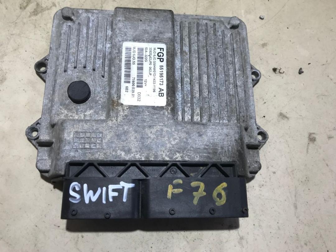 блок управления двигателем Suzuki Swift 3 поколение 2006, 1.3 л., дизель, МКПП - фото №1