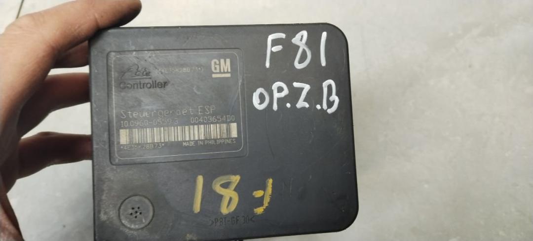 блок ABS Opel Zafira B 2005, 1.8 л., бензин, МКПП, минивэн, 00403654D0 - фото №1